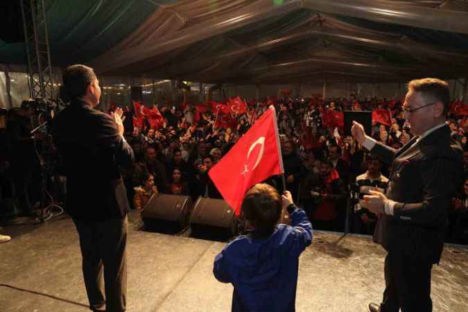 Murat Kurum: “Sizin balya balya savurduğunuz paraları, biz İstanbul’un projelerine harcayacağız”