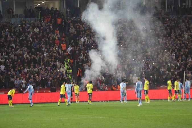 Olaylı maçta kazanan Fenerbahçe.. Trabzonspor: 2 Fenerbahçe: 3