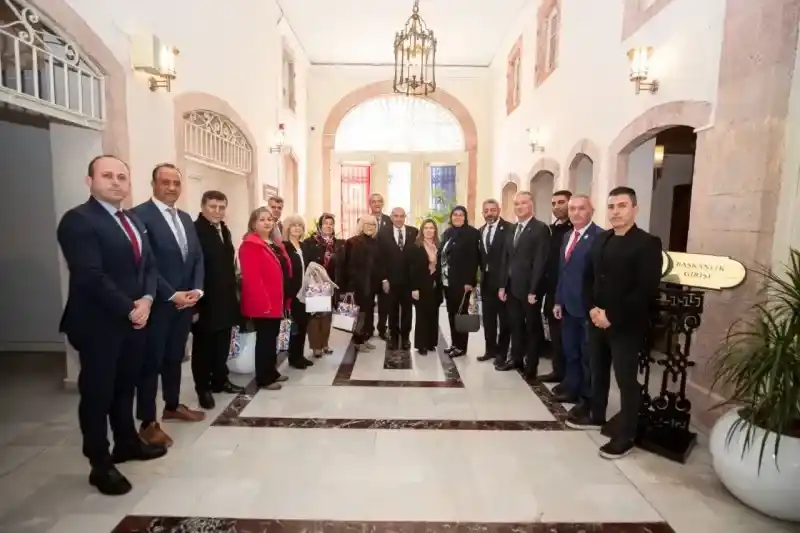 Başkan Soyer, şehit aileleri ve gazi derneklerinin temsilcilerini ağırladı