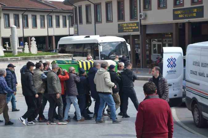 Balıkesir'in sevilen spor insanı Sedat Tepe son yolculuğuna uğurlandı.. 