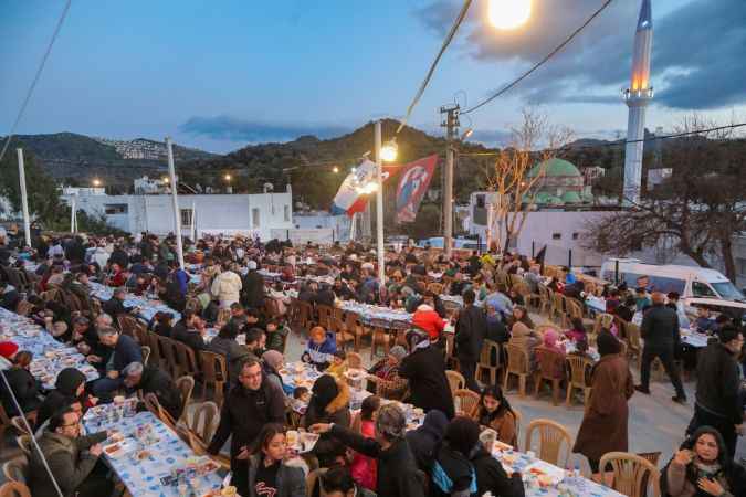 Bodrumlular, Belediyenin iftar programlarında buluşuyor