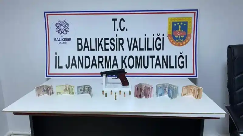 Balıkesir’de 38 düzensiz göçmen ve 1 organizatör yakalandı