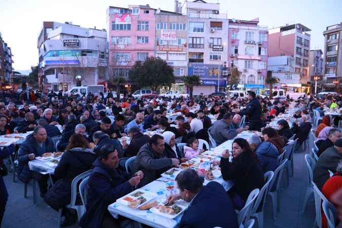 Burhaniyeliler iftarda buluştu