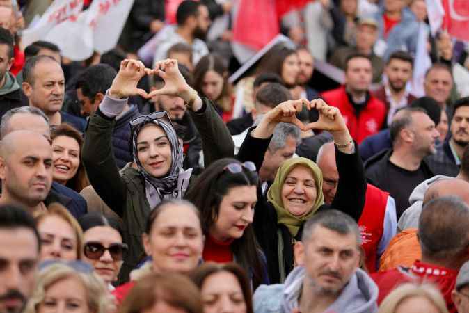 Ekrem İmamoğlu Beylikdüzü'nde halkla buluştu