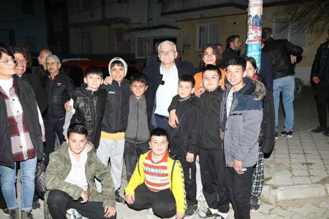 Başkan Deveciler Hacıahmet ve Yunus mahallelerindeki hemşehrileriyle bir araya geldi