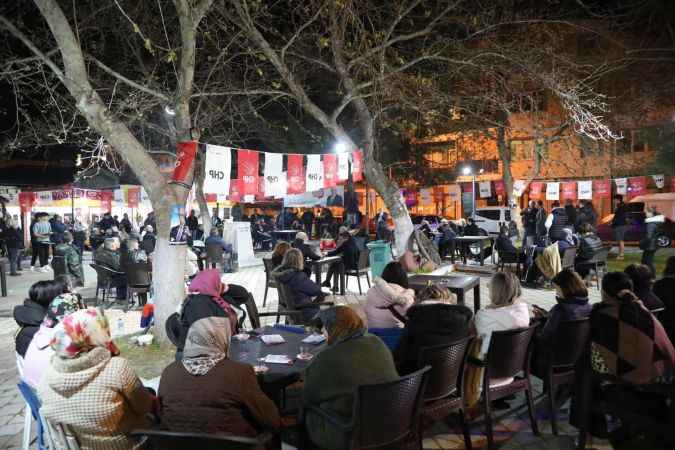 Başkan Deveciler Hacıahmet ve Yunus mahallelerindeki hemşehrileriyle bir araya geldi