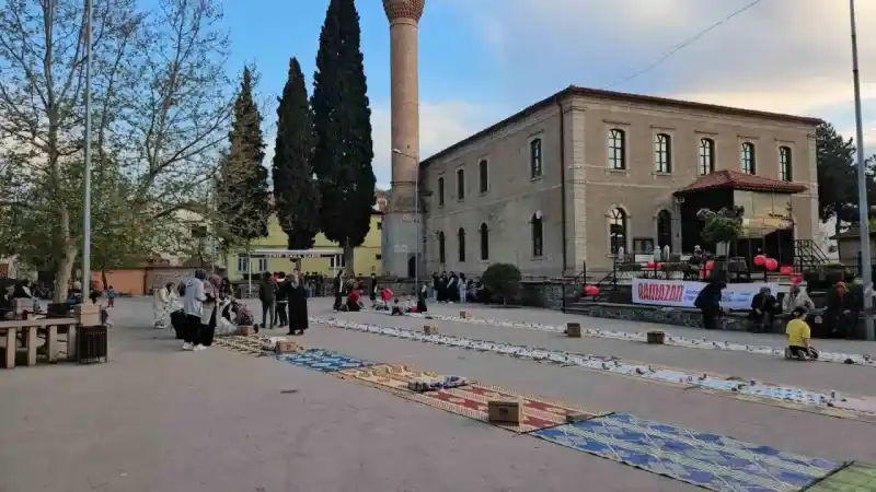 Sındırgı’da geleneksel ümmet iftarı yapıldı