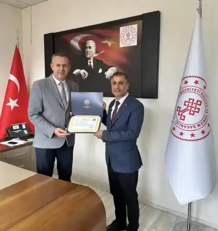 Balıkesir’in kültür elçisi Numan Özel emekli oldu