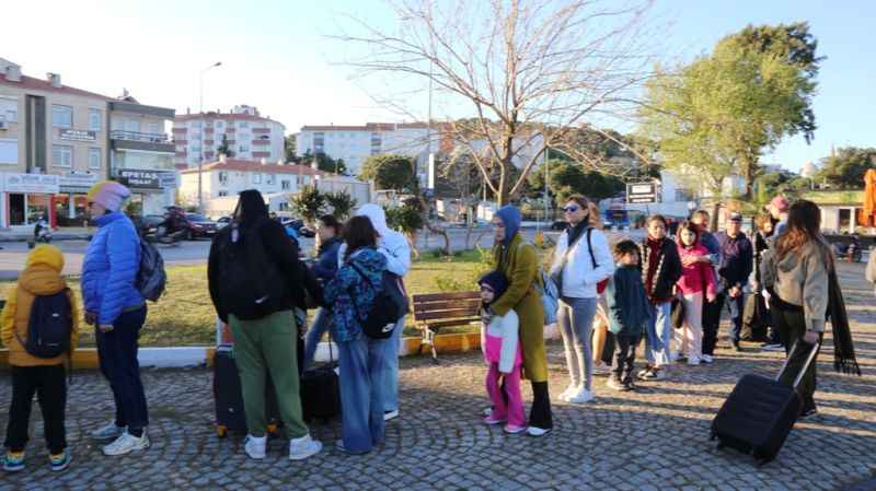 Ayvalık’ta bayram tatili ve kapıda vize uygulaması hudut kapısı önünde uzun kuyruklar oluşturdu