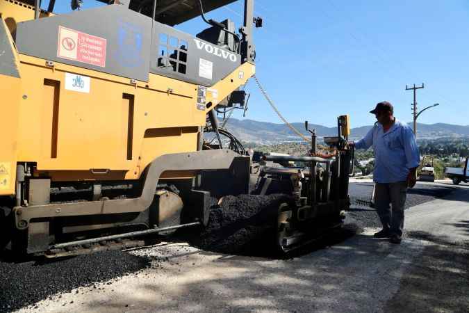 Bodrum Belediyesi'nden bin 32 ton asfalt serimi