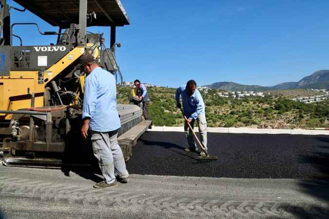 Bodrum Belediyesi'nden bin 32 ton asfalt serimi