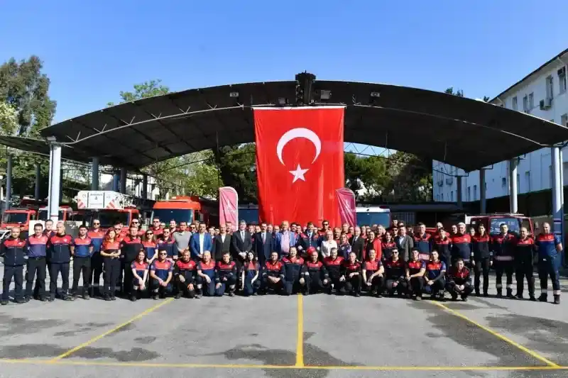 Başkan Tugay: Yapacağımız hizmetlerle Türkiye'ye örnek olacağız