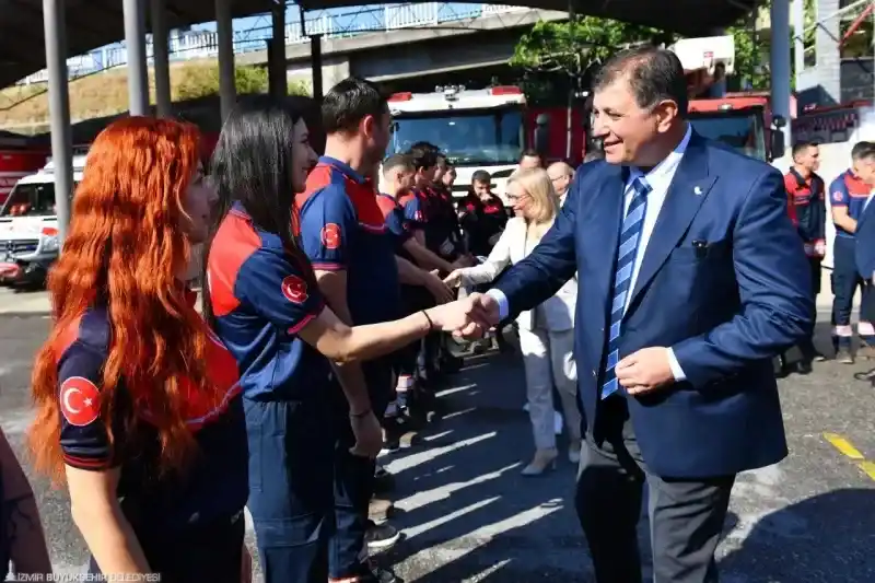 Başkan Tugay: Yapacağımız hizmetlerle Türkiye'ye örnek olacağız