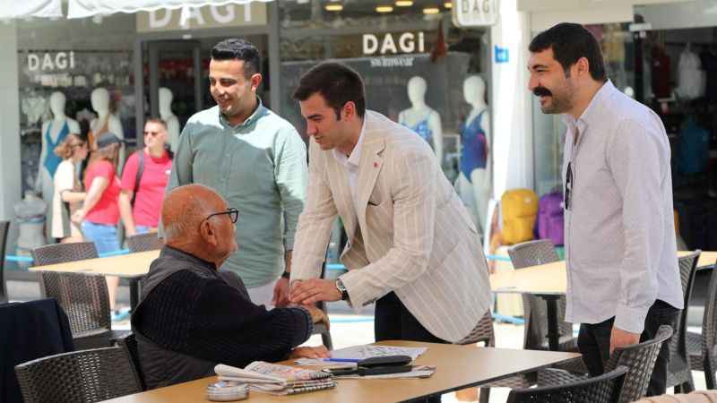 Başkan Mandalinci Vatandaşlarla Bayramlaştı