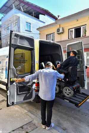 Büyükşehir'den ‘engelsiz yaşam’ için yol yardım desteği