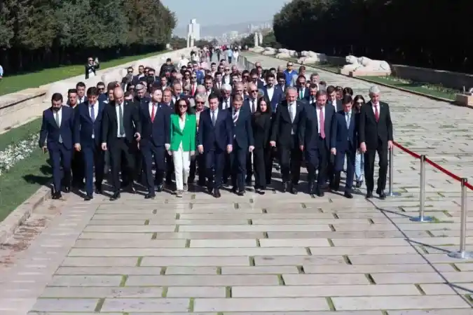 Başkan Ahmet Aras ve 11 ilçe Belediye başkanı Anıtkabir’de