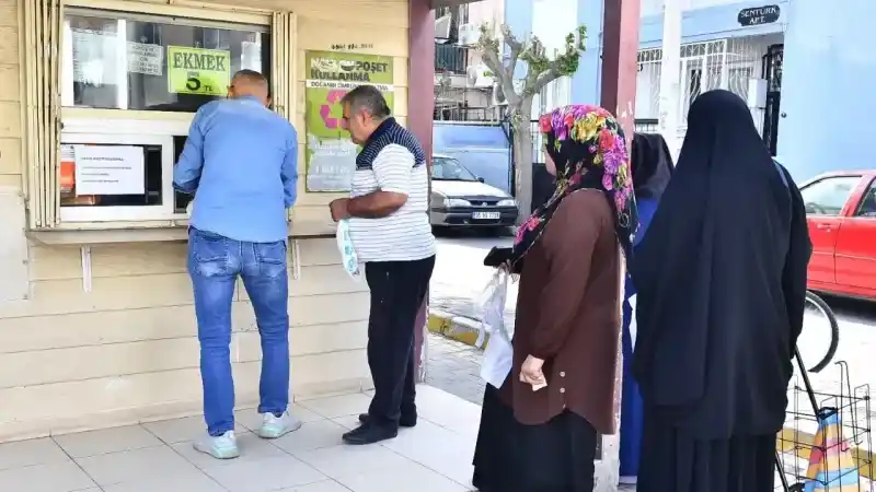 Başkan Tugay sözünü tuttu İzmirli ekmeği yeniden 5 liraya aldı