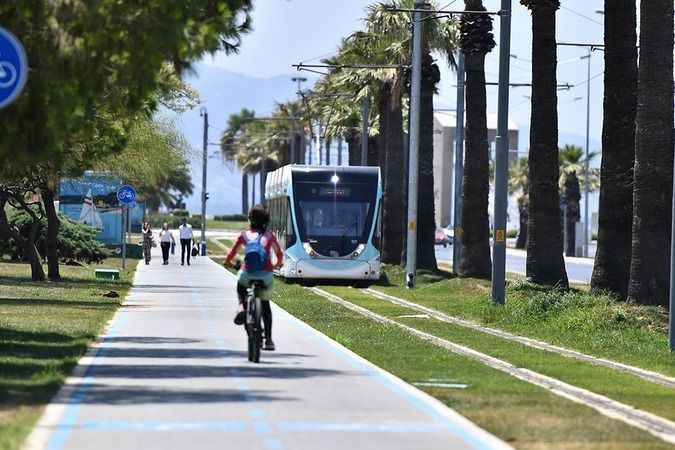 İzmir’in tramvay hatları için araç alım ihalesi yapıldı