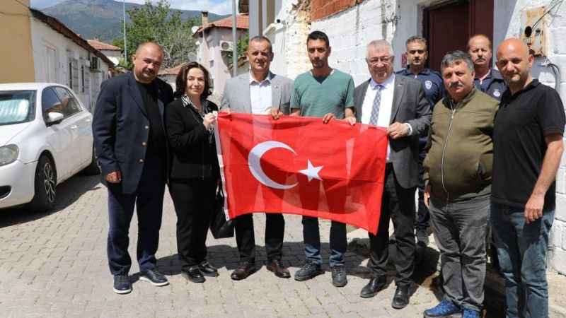 Edremit Belediyesi’nden şehitlere vefa