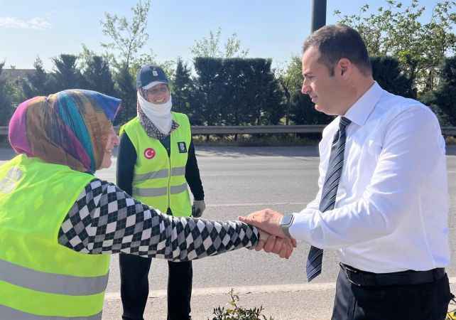 Başkan Akın’dan emekçi kadınlara sürpriz ziyaret