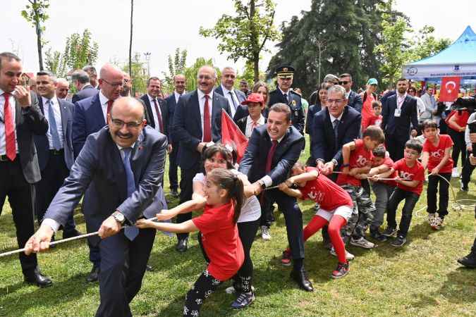 Kuvayı Millîye Şehri Balıkesir, yıllar sonra 23 Nisan’ı büyük coşkuyla kutladı