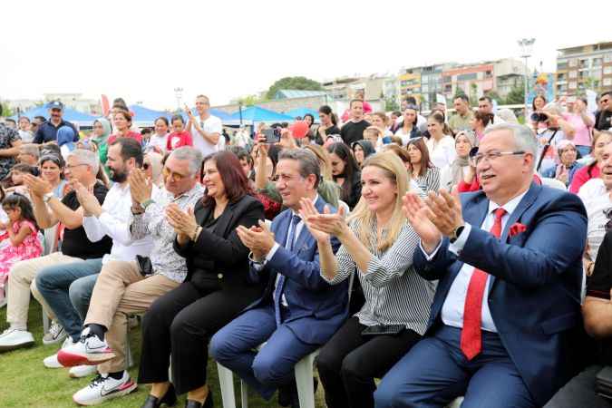 Efeler’in minikleri 23 Nisan’ı coşkuyla kutladı