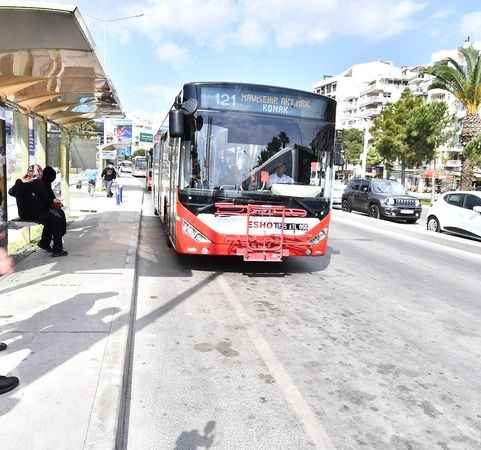 İzmir'e yeni otobüs hattı.. Vatandaş istedi, Başkan Tugay yaptı..