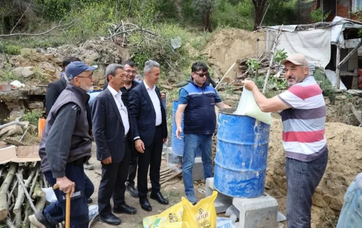 Çiftçilere Trabzon hurması yetiştirmenin püf noktaları anlatıldı