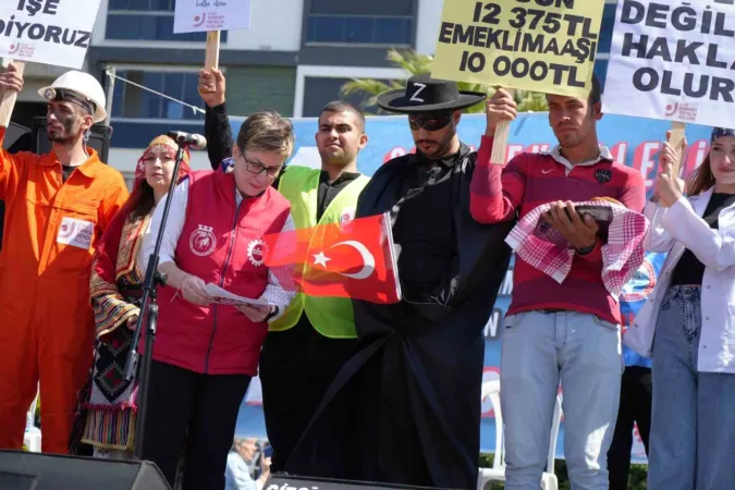 Balıkesirli ZORO 1 Mayıs kutlamalarına renk kattı..