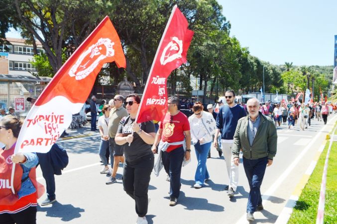 1 Mayıs Emek ve Dayanışma Günü Ayvalık'ta coşkuyla kutlandı