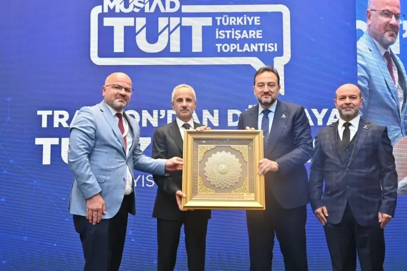 Bakan Uraloğlu müjdeyi verdi.. Abu Dabi - Trabzon direkt uçuşları başlıyor