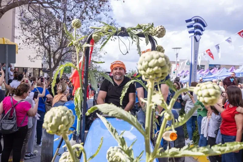 Urla'da Uluslararası Enginar Festivali başladı