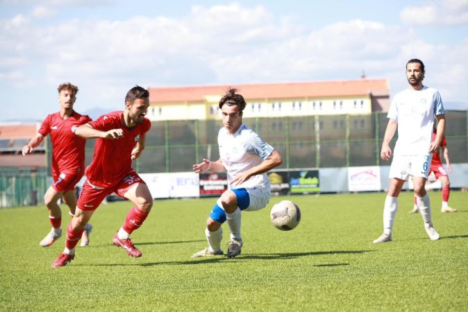 Burhaniye Belediyespor fırtına gibi esti