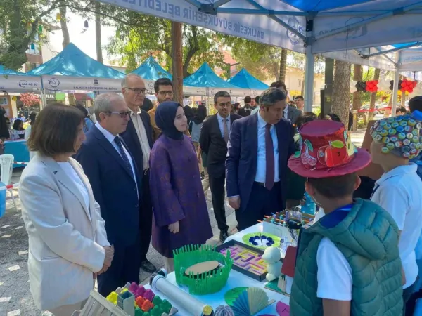 Sındırgı’da öğrencilerden ‘Bilim Fuarı’