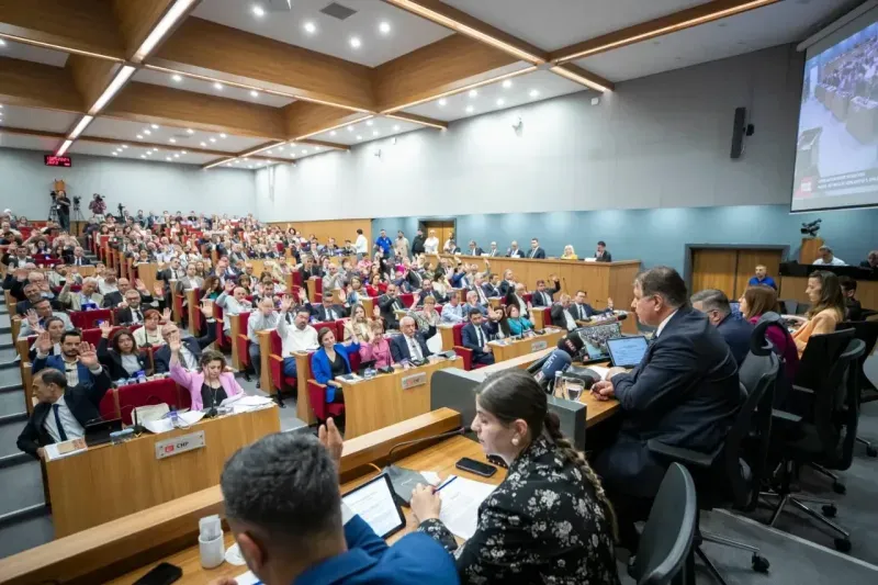 Tugay: “Otoparkı boşaltmak ve en kısa zamanda yıkmak zorundayız”