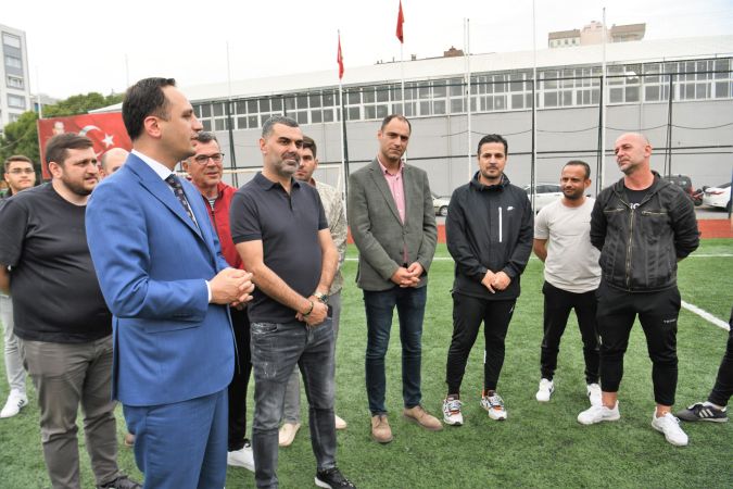 Bornova Belediyespor şampiyonluk yolunda