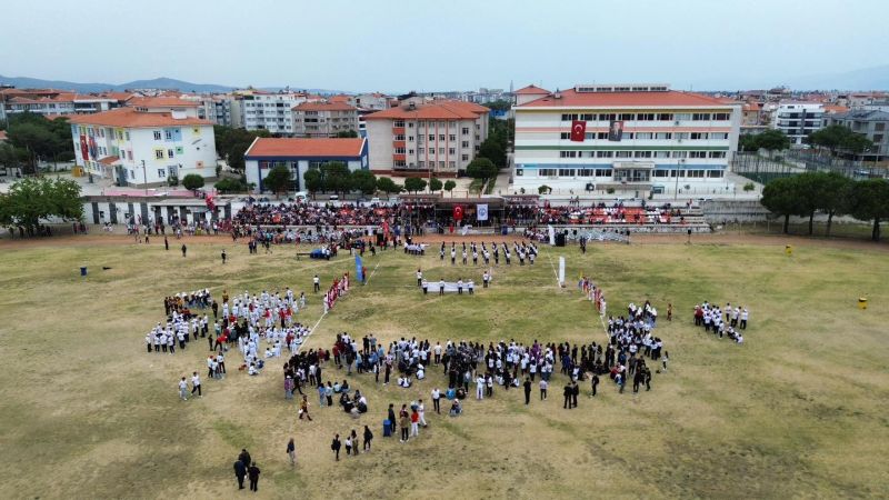 Burhaniye’de 19 Mayıs’ın 105. yılı coşkusu