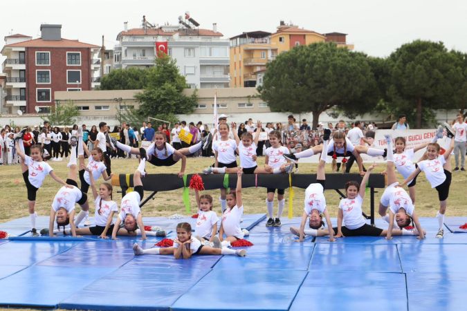 Burhaniye’de 19 Mayıs’ın 105. yılı coşkusu