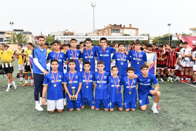 Çiğli’de “19 Mayıs Futbol Turnuvası'nda” kazanan dostluk oldu