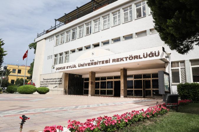 Dokuz Eylül Üniversitesi'nden genç üniversiteler sıralamasında büyük başarı