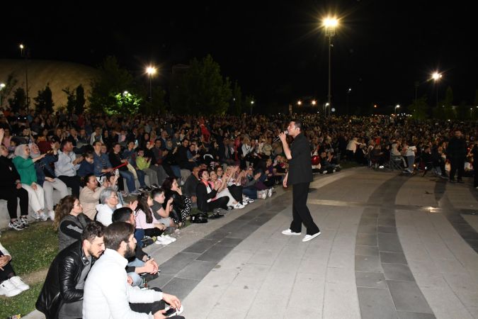 Avlu, birbirinden güzel konserlere sahne oldu