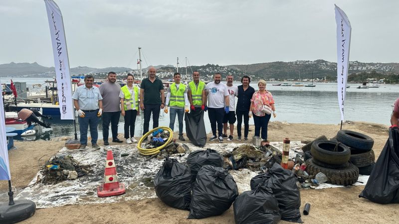 Bodrum'da deniz dibi temizliği Bitez’de devam etti