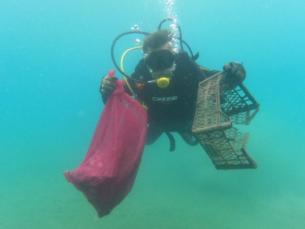 Bodrum'da deniz dibi temizliği Bitez’de devam etti