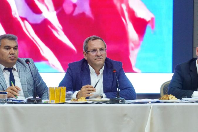 Ayvalık esnafıyla yaz sezonu öncesi değerlendirme toplantısı