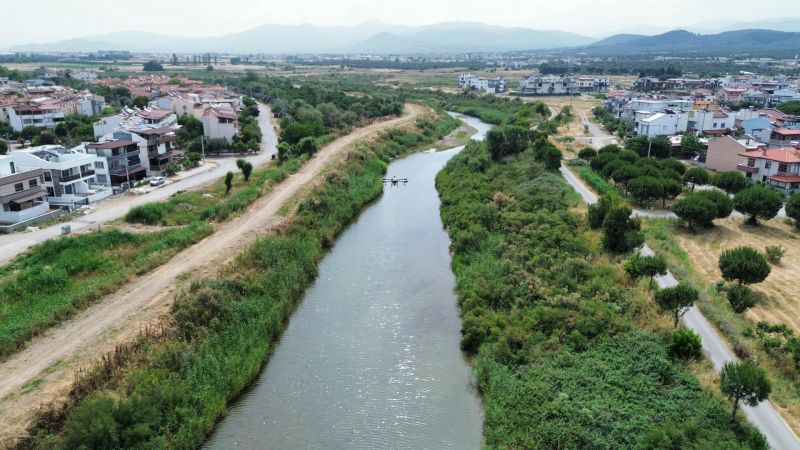 Burhaniye sineksiz bir sezon için devreye girdi