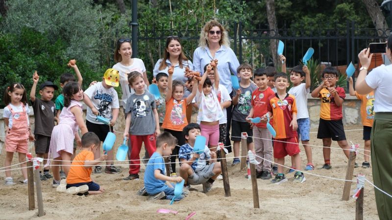 Bodrum'da minik arkeologlar iş başında