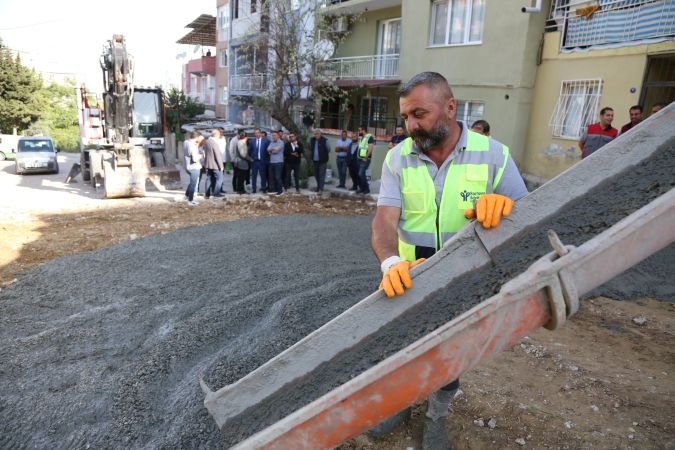 Bornova'nın merkezine beton yol