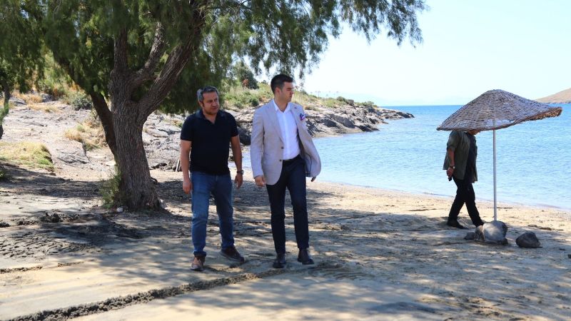 Bodrum Belediyesi'nden plajlarda temizlik ve düzenleme çalışması