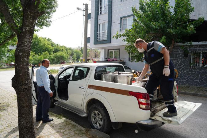 Altıeylül Belediyesi’nden sivrisinek ve haşerelere karşı ilaçlama