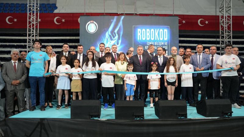 İzmir’de Robotik Kodlama Şenliği